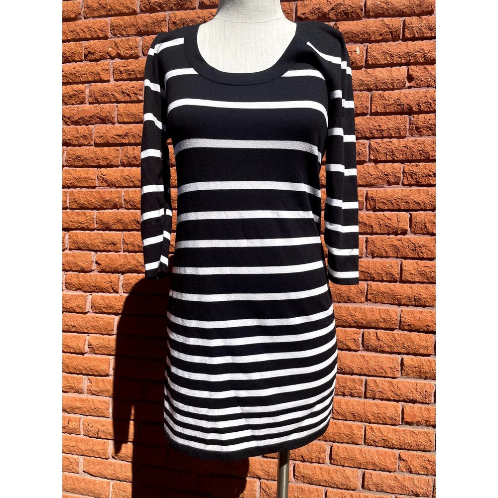 Rag and bone knit black and white stripped dress size Medium